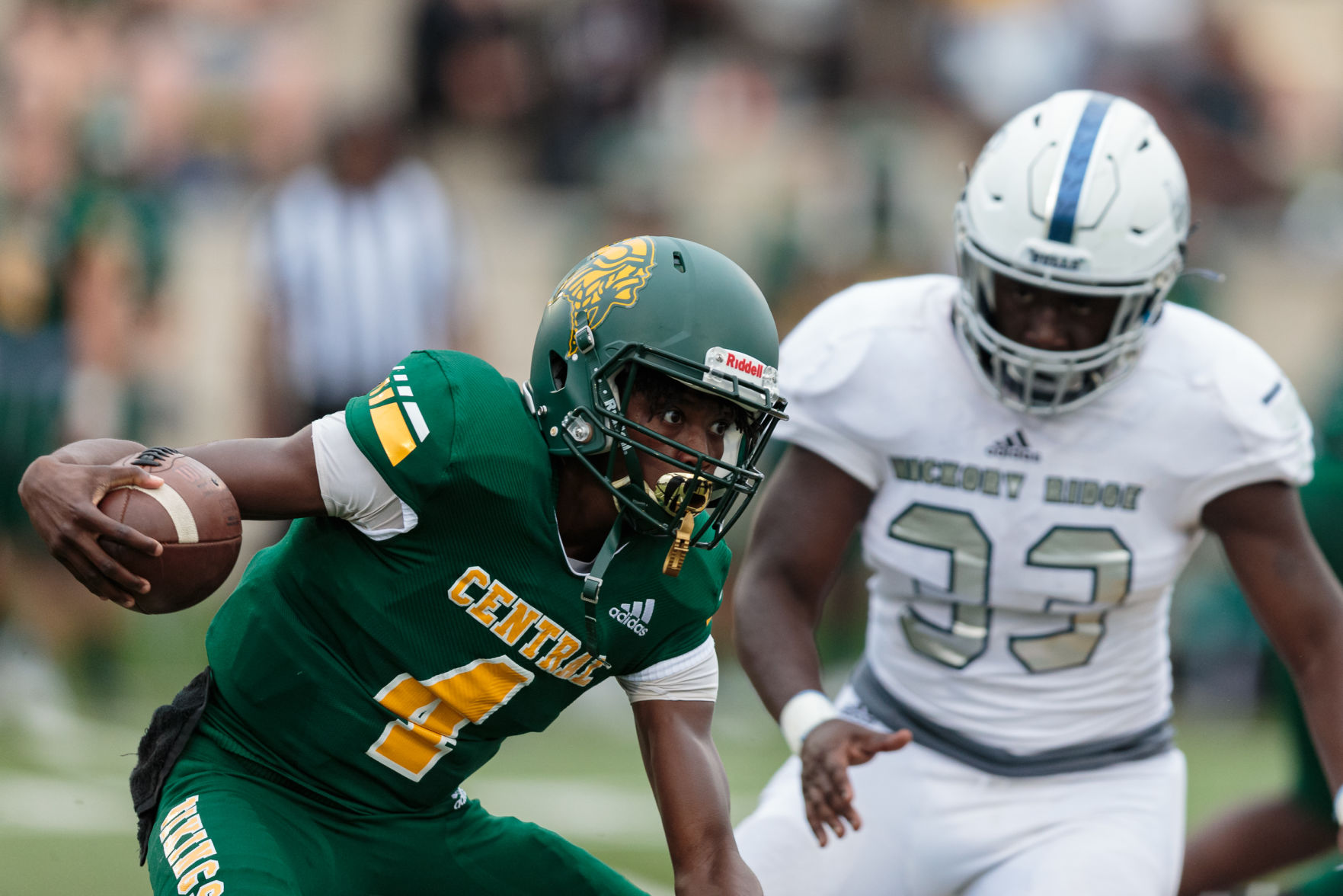 The Ragin' Bulls come from behind in the Battle of the Horns to defeat the Vikings 27-20.